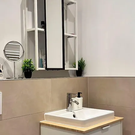 Aura Ii - Modern & Komfortabel, 2-raum Apartman *